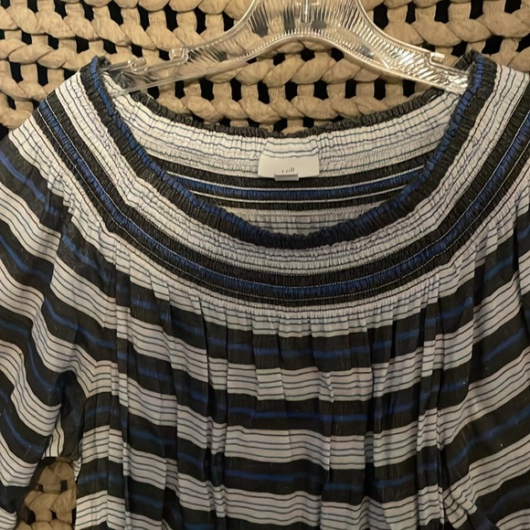 Women’s blouse - Picture 2 of 3